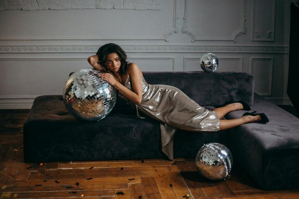 Essential footwear selections for exploring the uk"s iconic historical sites